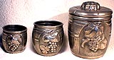 VASE ART-DECO<BR>ENSEMBLE d'ÉTAINS SIGNÉ A.Villien